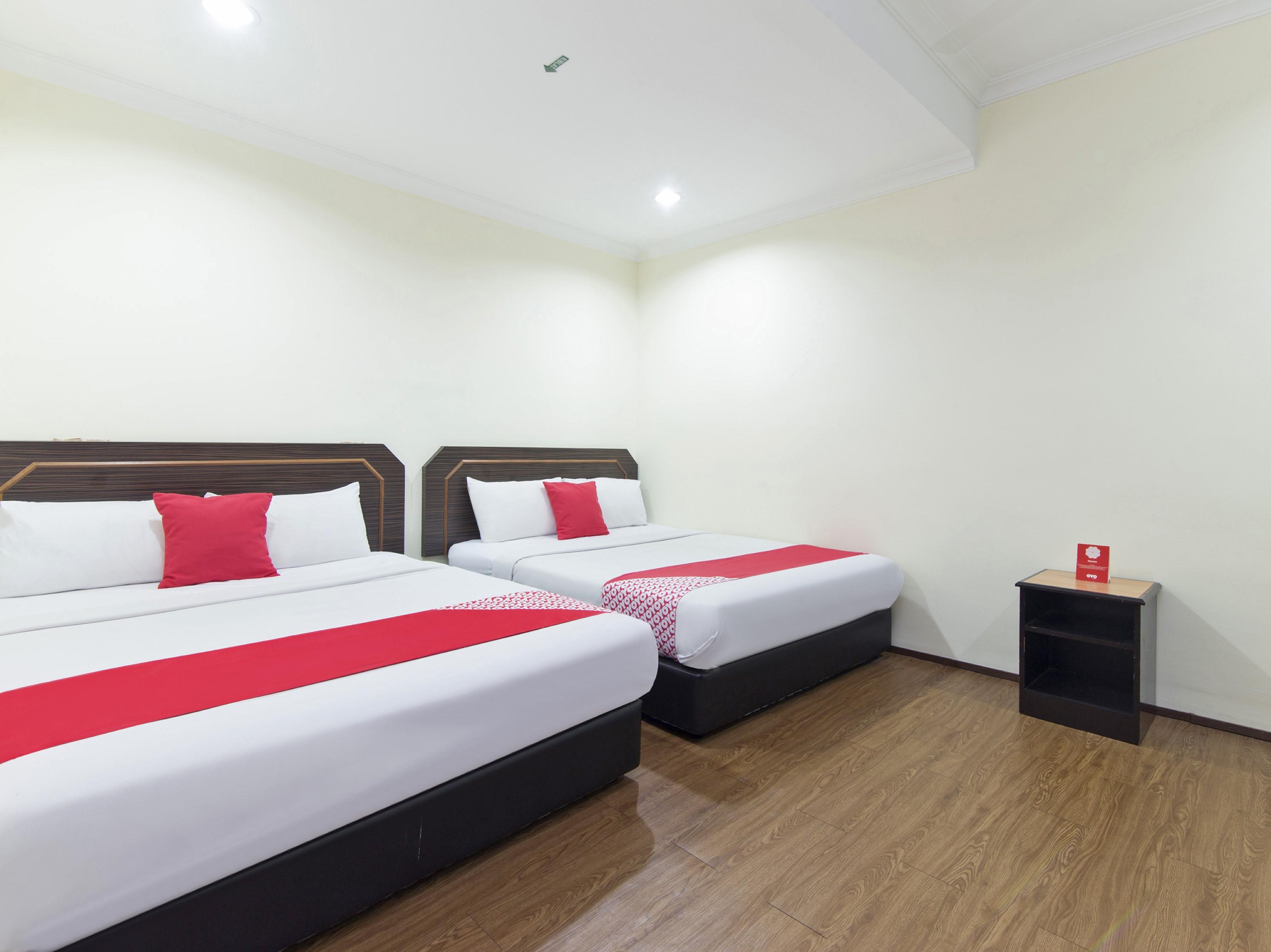 Oyo 327 Buddys Hotel Куала-Лумпур Экстерьер фото