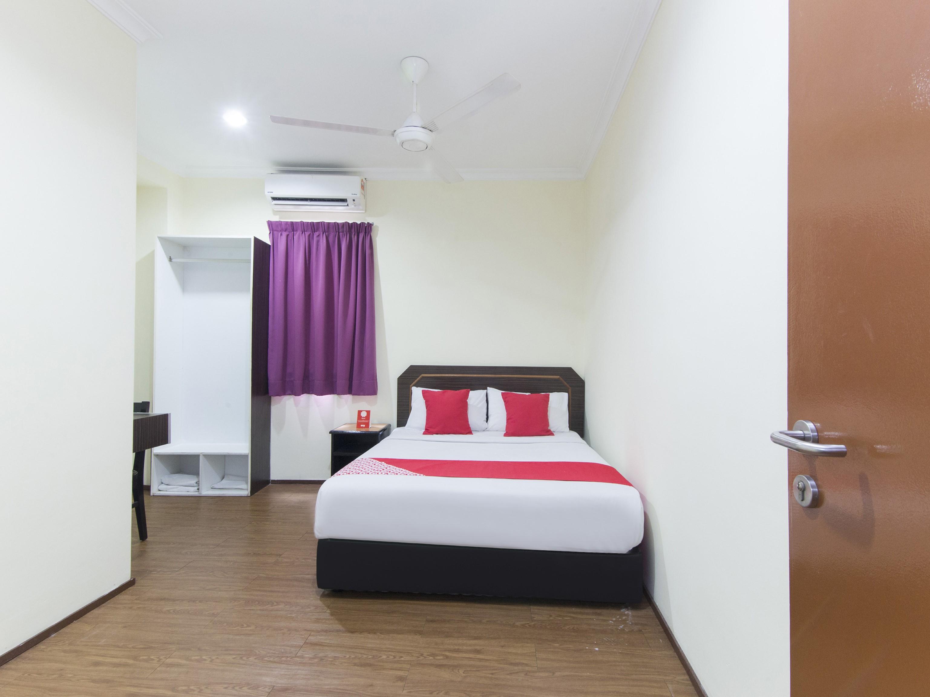 Oyo 327 Buddys Hotel Куала-Лумпур Экстерьер фото