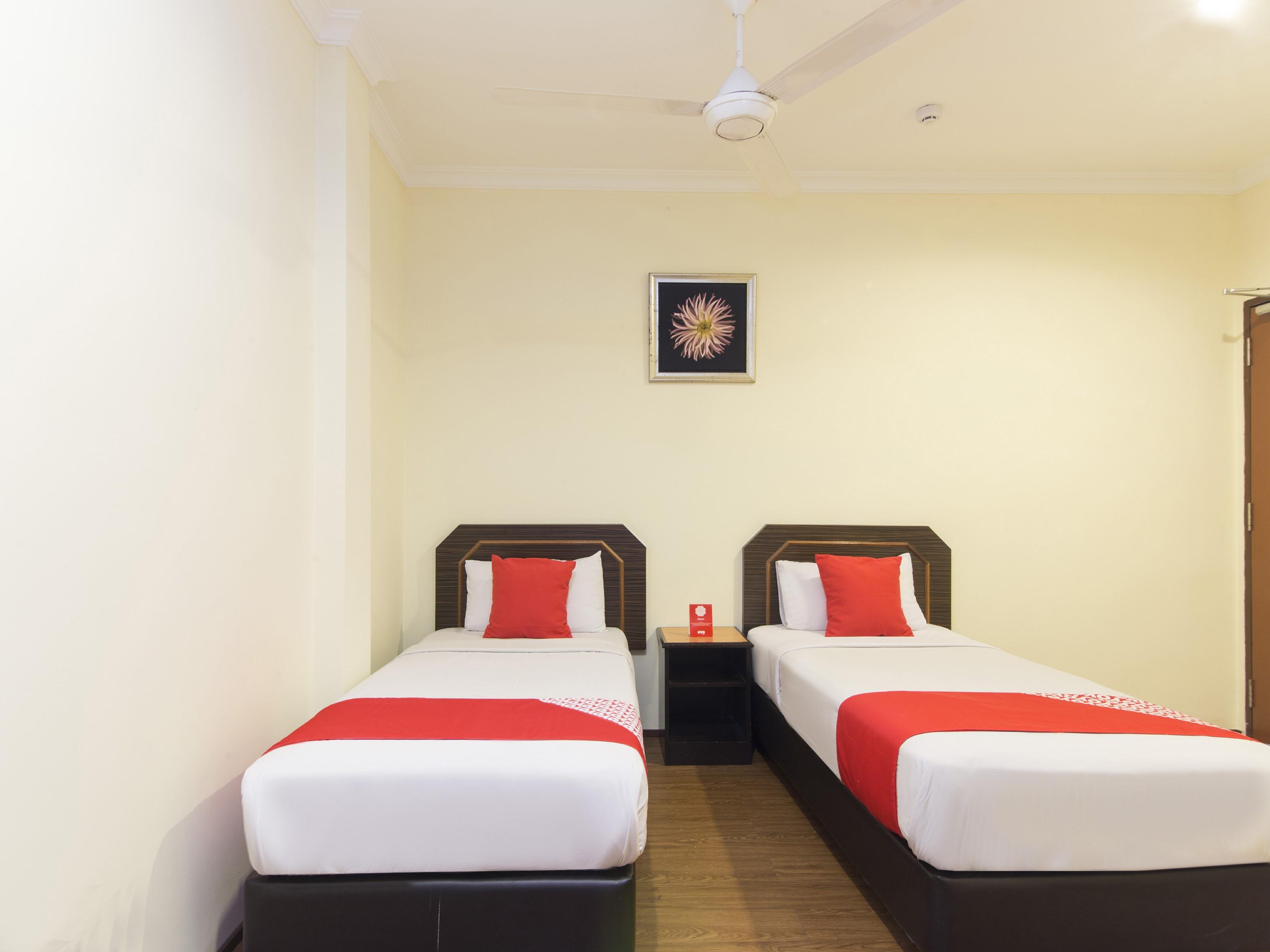 Oyo 327 Buddys Hotel Куала-Лумпур Экстерьер фото