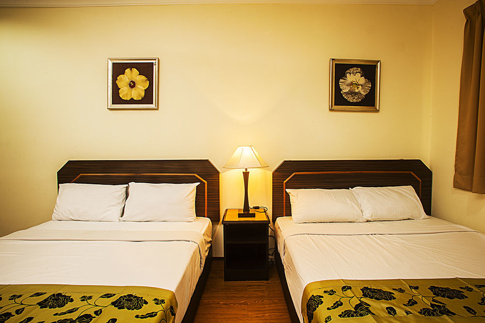 Oyo 327 Buddys Hotel Куала-Лумпур Экстерьер фото
