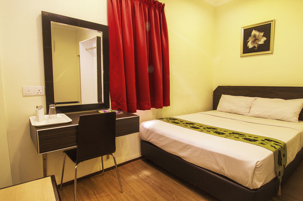 Oyo 327 Buddys Hotel Куала-Лумпур Экстерьер фото