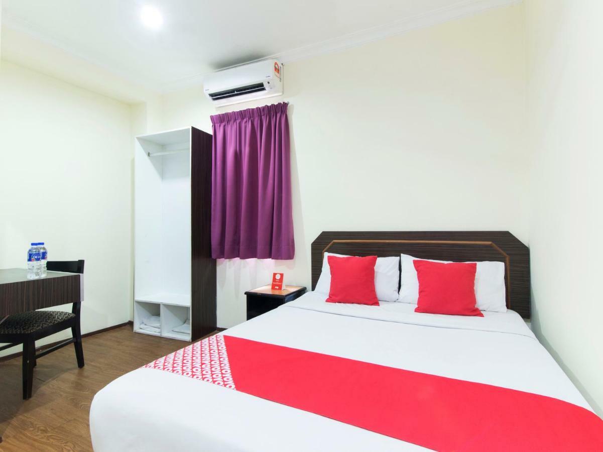 Oyo 327 Buddys Hotel Куала-Лумпур Экстерьер фото